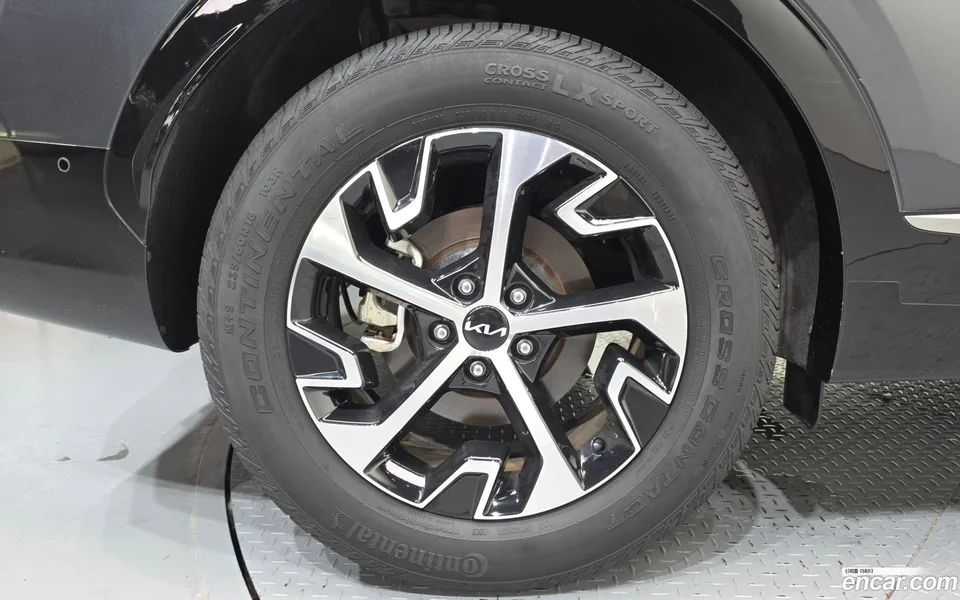 Kia Sportage Hybrid 2WD 2023 — миниатюра 5