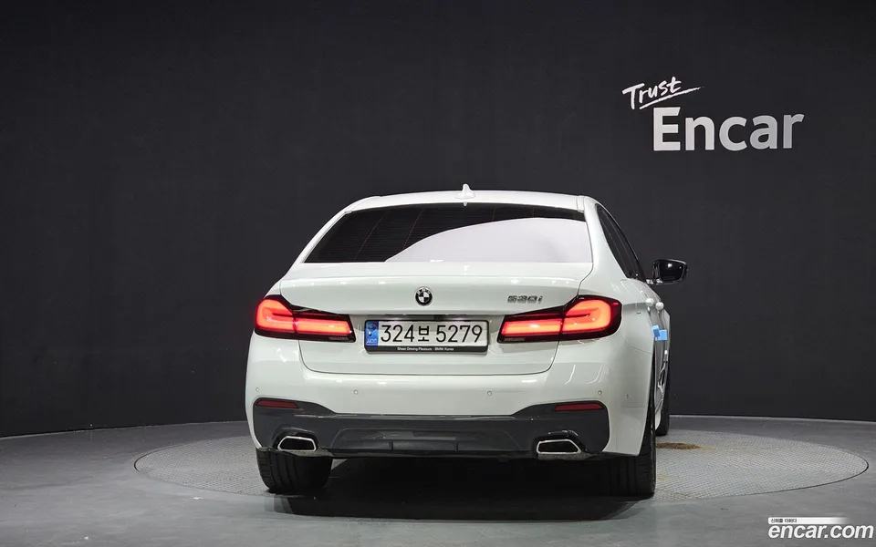 BMW 5 Series 530i M 2022 — thumbnail 4