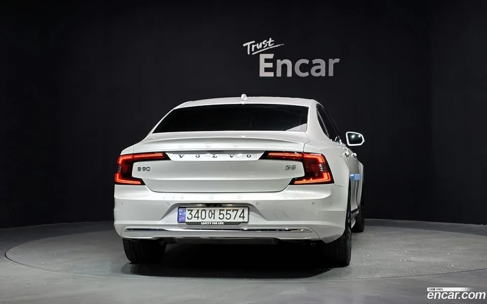 Volvo S90 B5 2023 — thumbnail 4