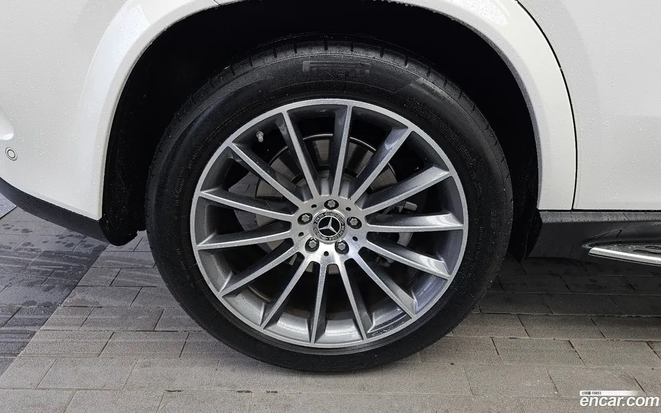 Mercedes-Benz GLE-Class GLE450 4MATIC 2025 — thumbnail 2