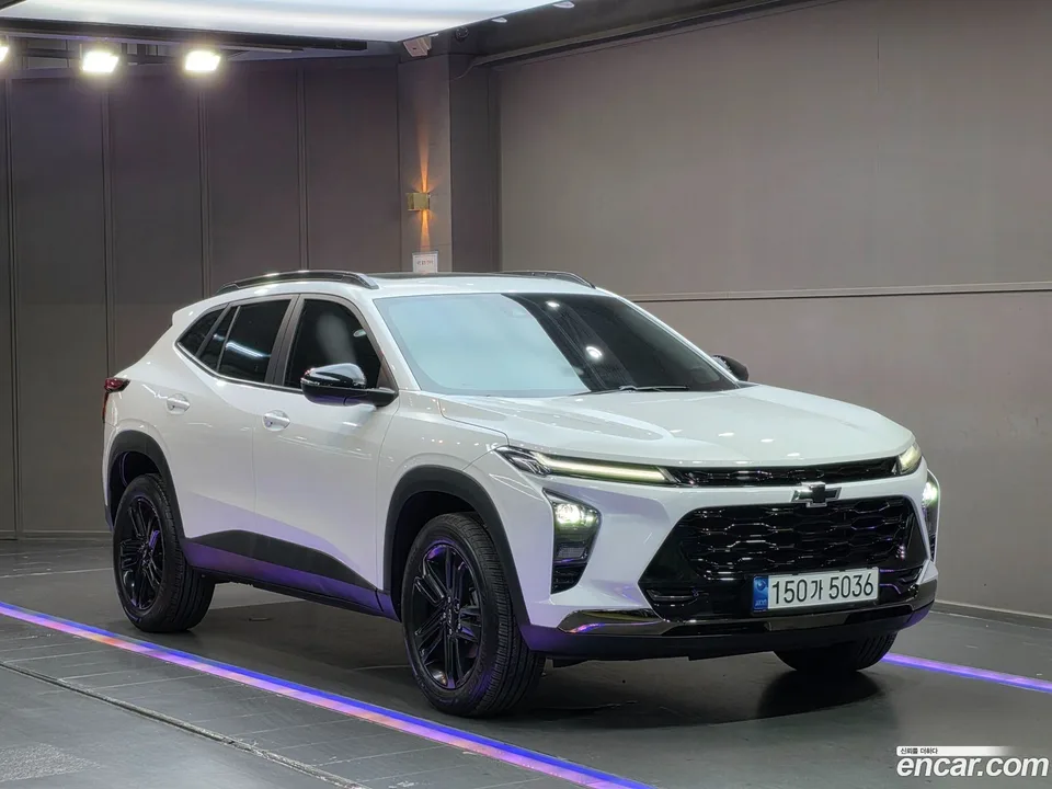 Chevrolet Trax Crossover 1.2 ACTIV 2023 — photo 1, buy with delivery to Moscow