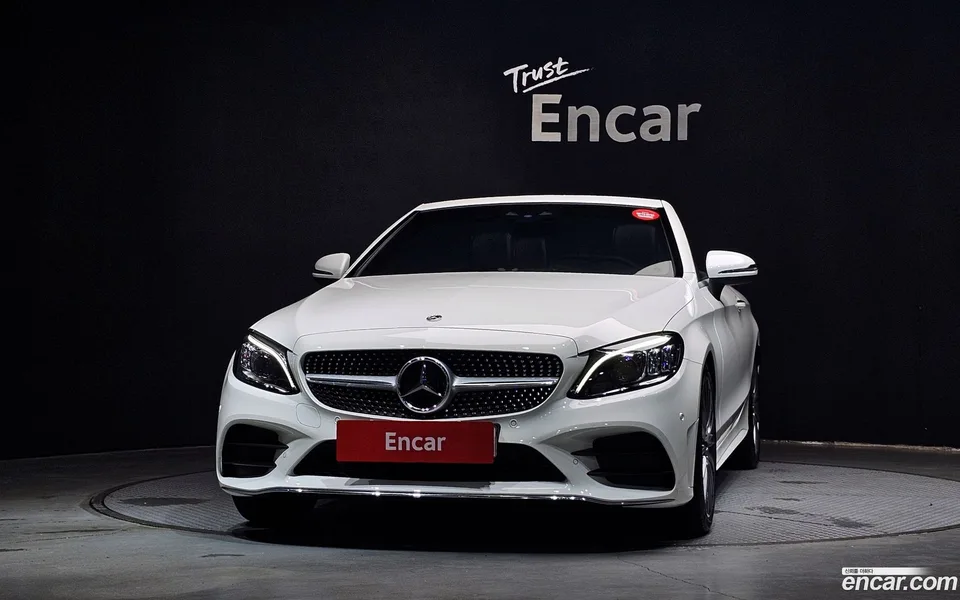 Mercedes-Benz C-Class C200 2023 — thumbnail 3