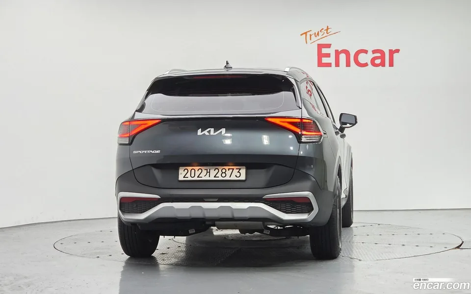 Kia Sportage 2.0 2WD 2023 — миниатюра 4