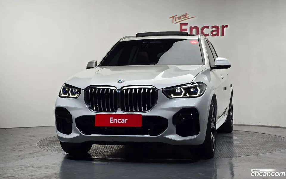 BMW X5 xDrive 40i M 2022 — thumbnail 3