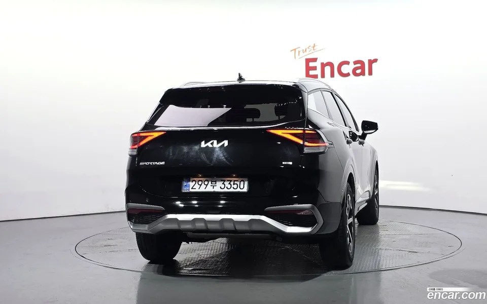 Kia Sportage Hybrid 2WD 2023 — thumbnail 4