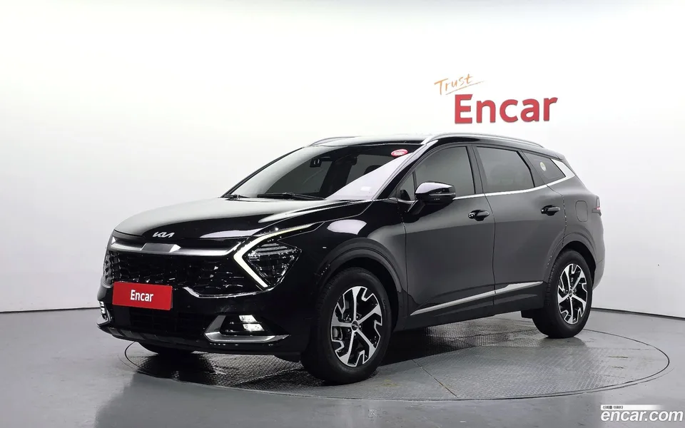 Kia Sportage Hybrid 2WD 2023 — photo 1, buy with delivery to Moscow