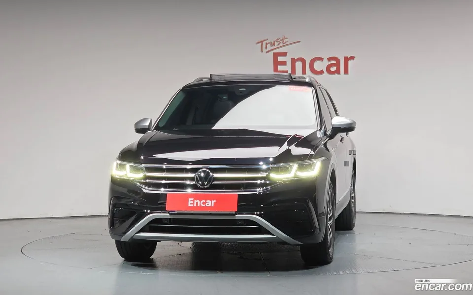 Volkswagen Tiguan Allspace 2.0 TSI 2023 — миниатюра 3