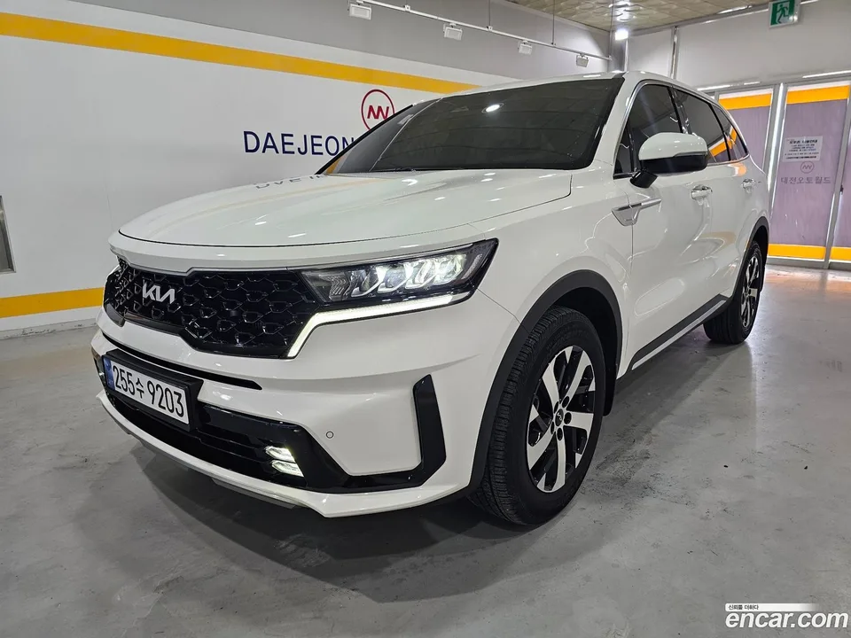 Kia Sorento 2.5T 2WD 2023 — thumbnail 3