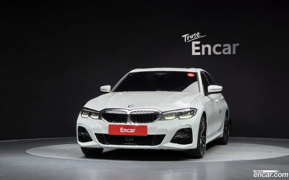 BMW 3 Series 320i M 2022 — thumbnail 3