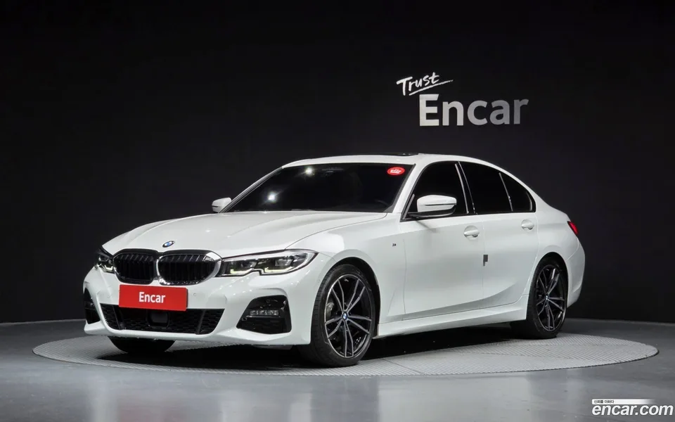 BMW 3 Series 320i M 2022 — photo 1, buy with delivery to Moscow