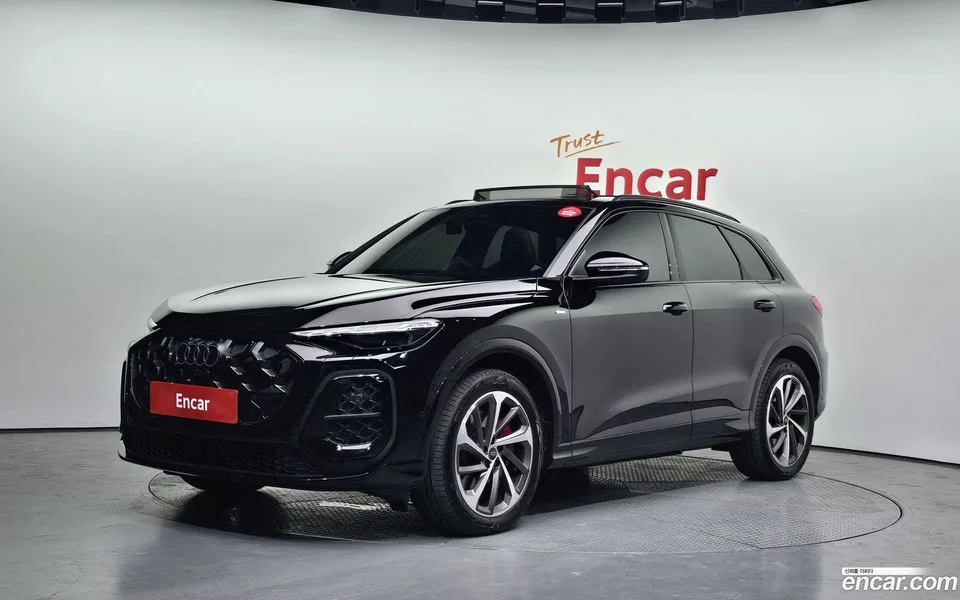 Audi Q5 (80A) 40 TDI S Line 2025 — фото 1, купить с доставкой в Москву
