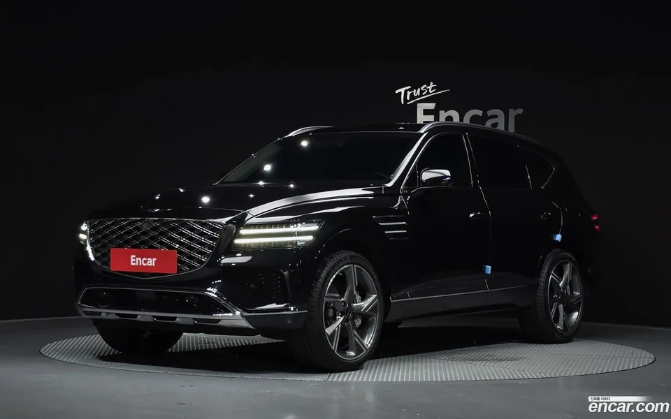 Genesis GV80 2.5T 2WD 2023 — photo 1, buy with delivery to Moscow