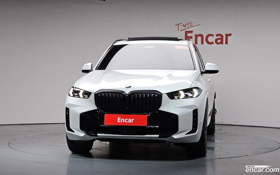 BMW X5 xDrive 40i M 2025 — thumbnail 3
