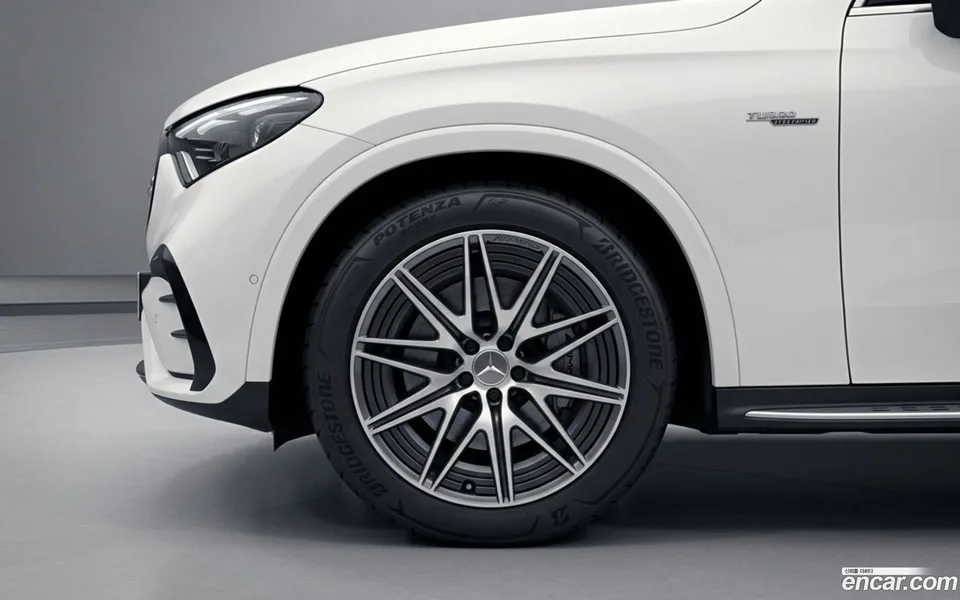Mercedes-Benz GLC-Class AMG GLC43 4MATIC 2025 — thumbnail 5