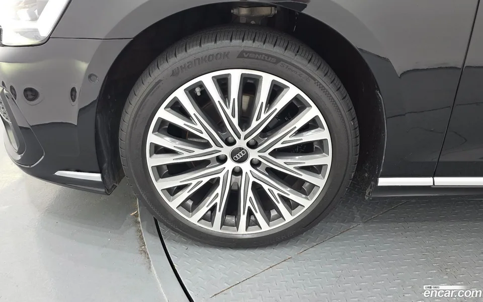 Audi A8 50 TDI LWB 2023 — thumbnail 2