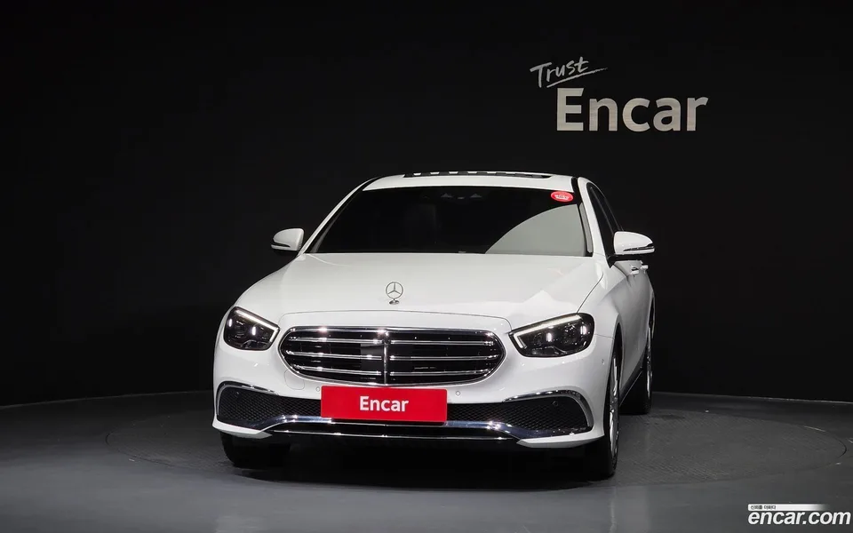 Mercedes-Benz E-Class E250 2022 — thumbnail 3