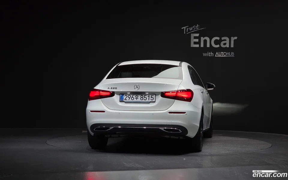 Mercedes-Benz A-Class A220 2025 — thumbnail 4