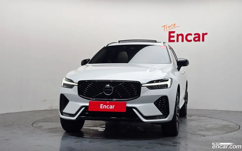 Volvo XC60 B5 2025 — thumbnail 3