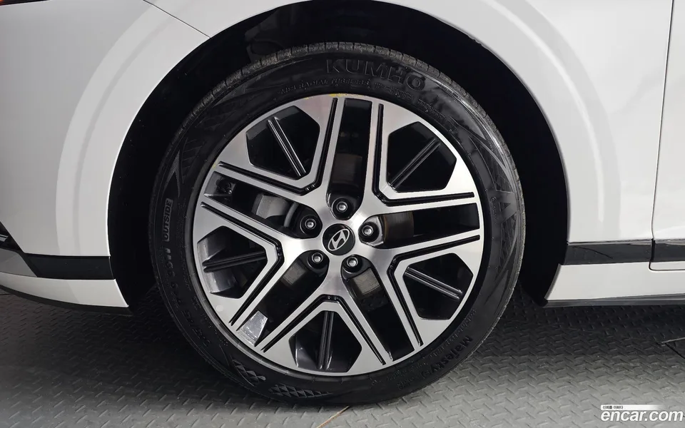 Hyundai Grandeur Hybrid 2024 — thumbnail 2