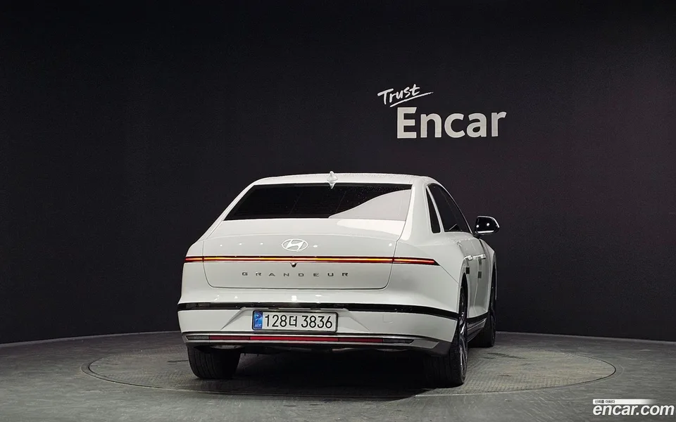 Hyundai Grandeur Hybrid 2024 — thumbnail 4