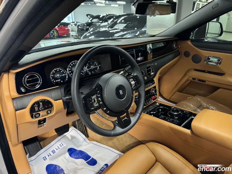 Rolls-Royce Ghost 6.7 EWB V12 2022 — thumbnail 2