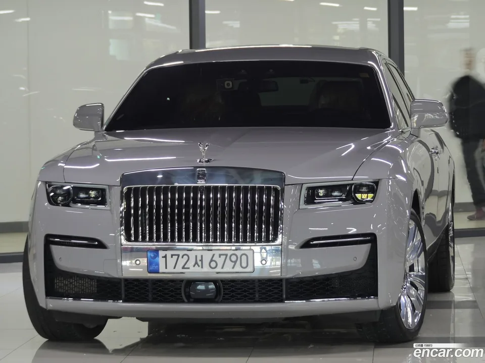 Rolls-Royce Ghost 6.7 EWB V12 2022 — photo 1, buy with delivery to Moscow