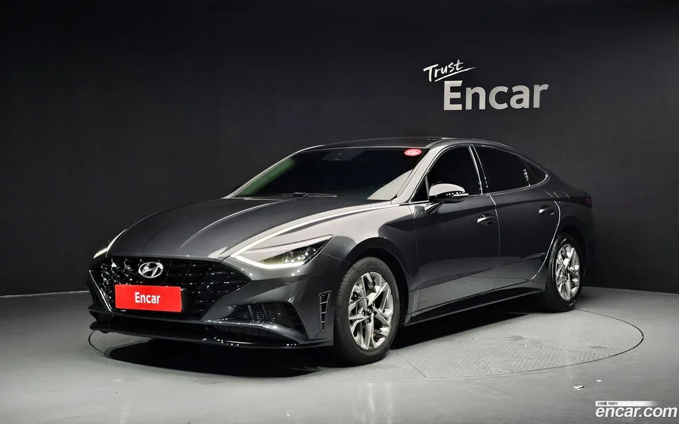 Hyundai Sonata 2.0 2022 — photo 1, buy with delivery to Moscow