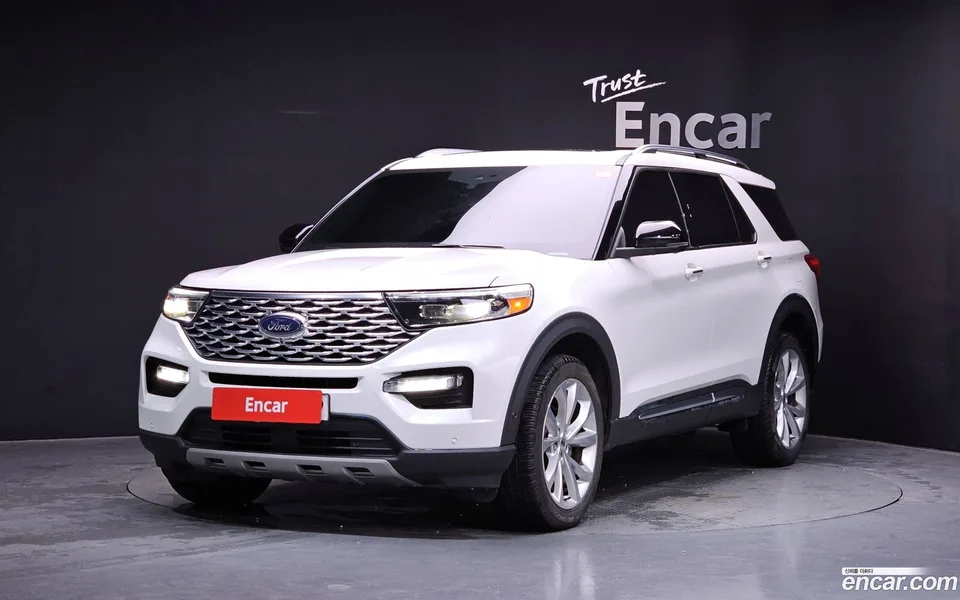 Ford Explorer 3.0 4WD 2022 — фото 1, купить с доставкой в Москву