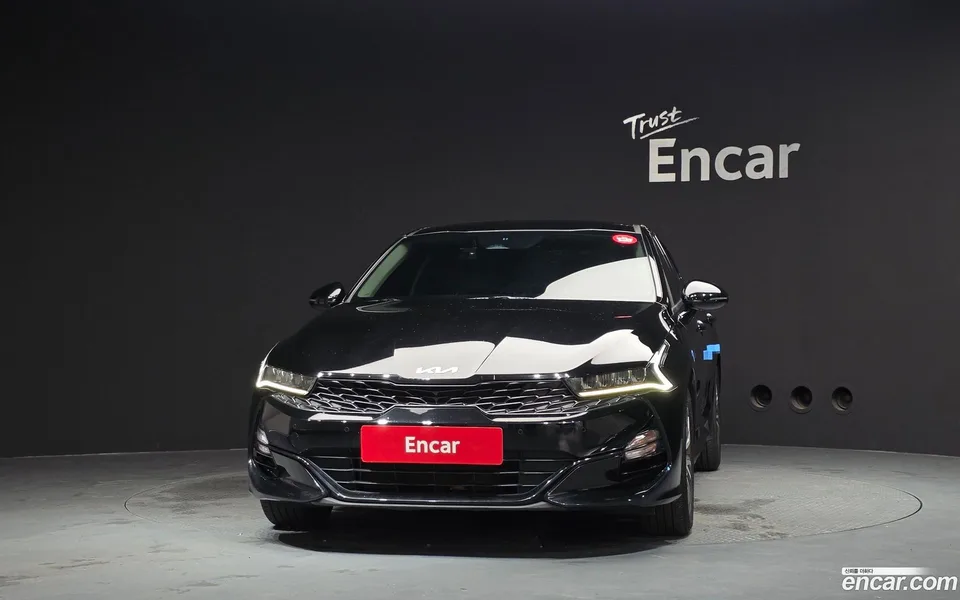 Kia K5 2.0 2023 — thumbnail 3