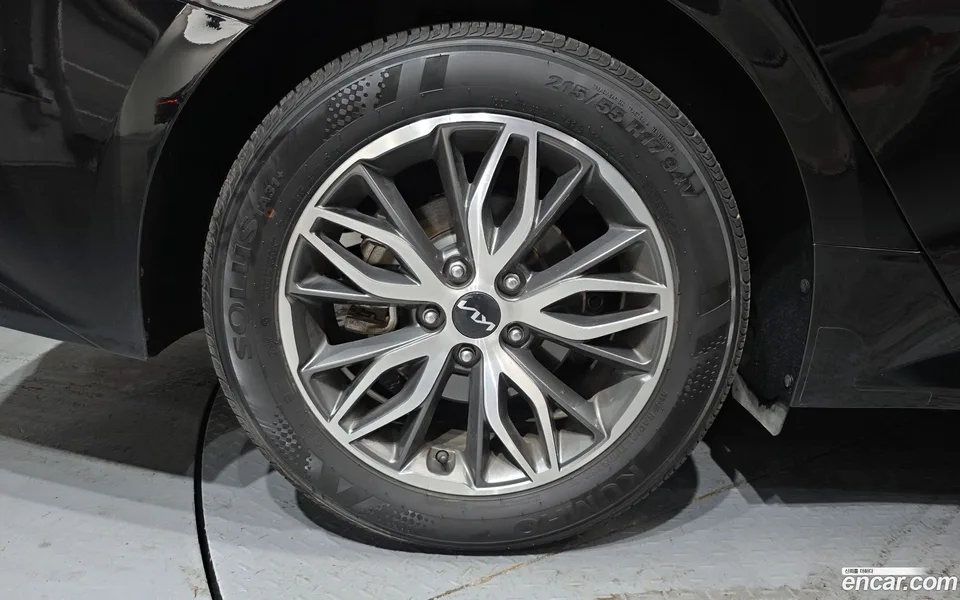 Kia K5 2.0 2023 — thumbnail 5