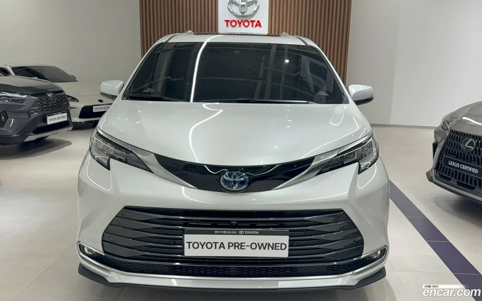 Toyota Sienna 2.5 AWD 2023 — thumbnail 3