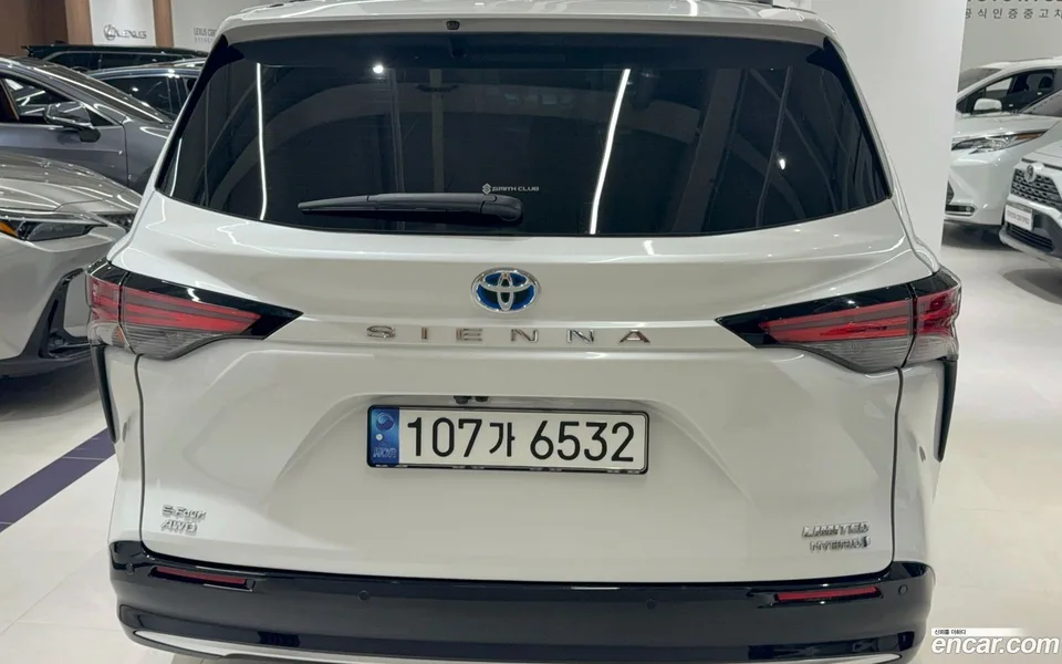 Toyota Sienna 2.5 AWD 2023 — thumbnail 4