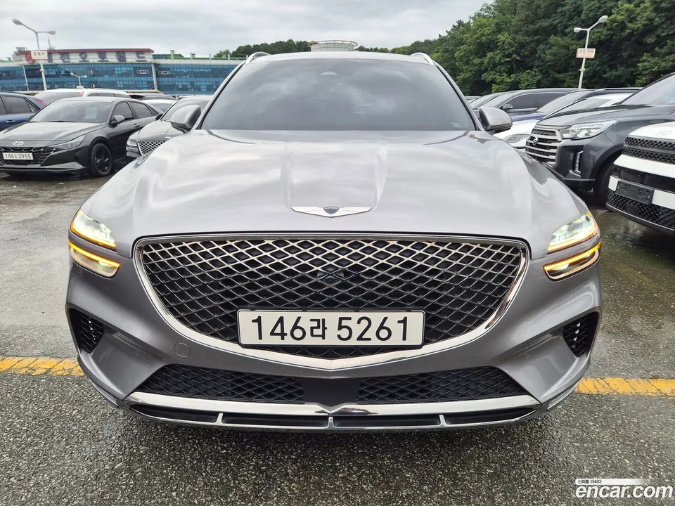 Genesis GV70 2.5T AWD 2022 — photo 1, buy with delivery to Moscow