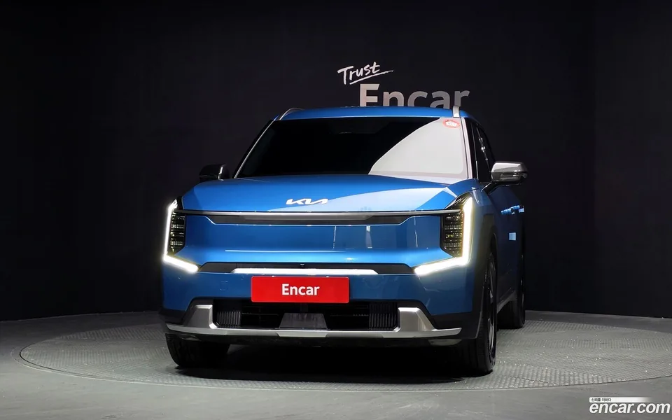 Kia EV9 2WD 2023 — thumbnail 3