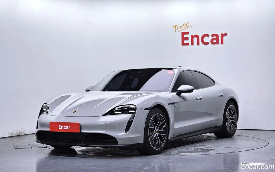 Porsche Taycan 2023 — photo 1, buy with delivery to Moscow
