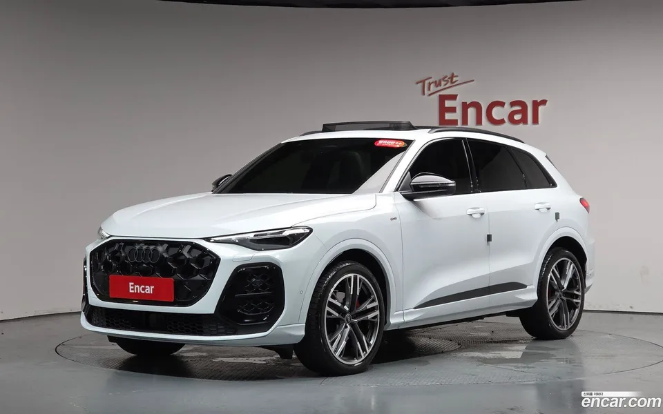 Audi Q5 (80A) 45 TFSI S Line 2025 — photo 1, buy with delivery to Moscow
