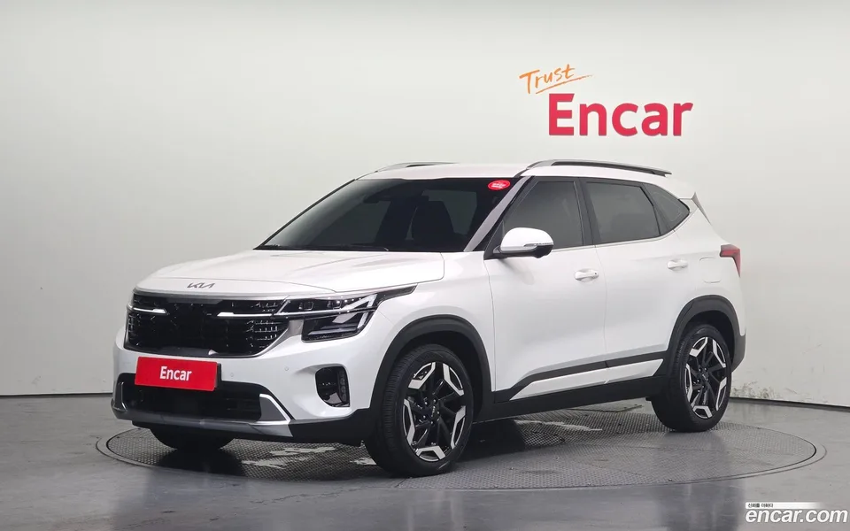 Kia Seltos 1.6 2WD 2024 — фото 1, купить с доставкой в Москву