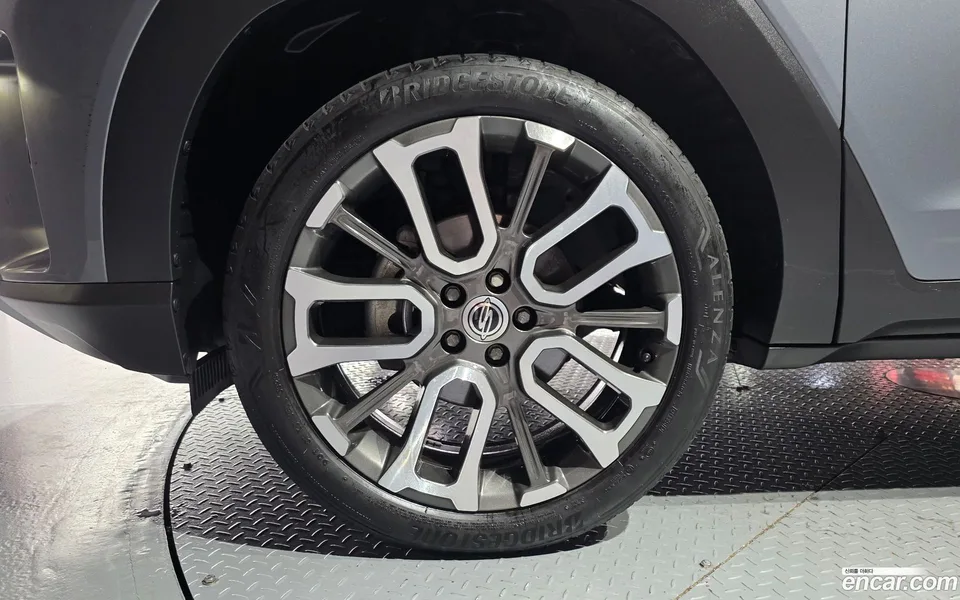 KG Mobility Torres 1.5 2WD 2022 — thumbnail 2