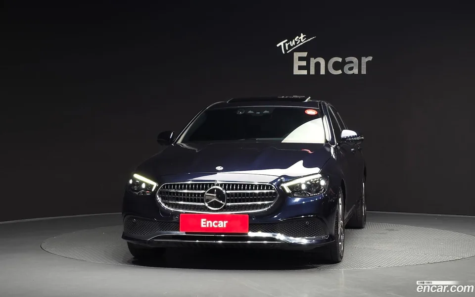 Mercedes-Benz E-Class E350 4MATIC 2022 — thumbnail 3