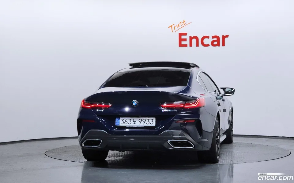 BMW 8 Series M850i xDrive 2024 — thumbnail 4