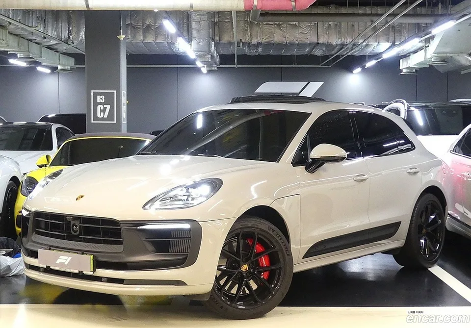 Porsche Macan 2.9 GTS 2022 — photo 1, buy with delivery to Moscow