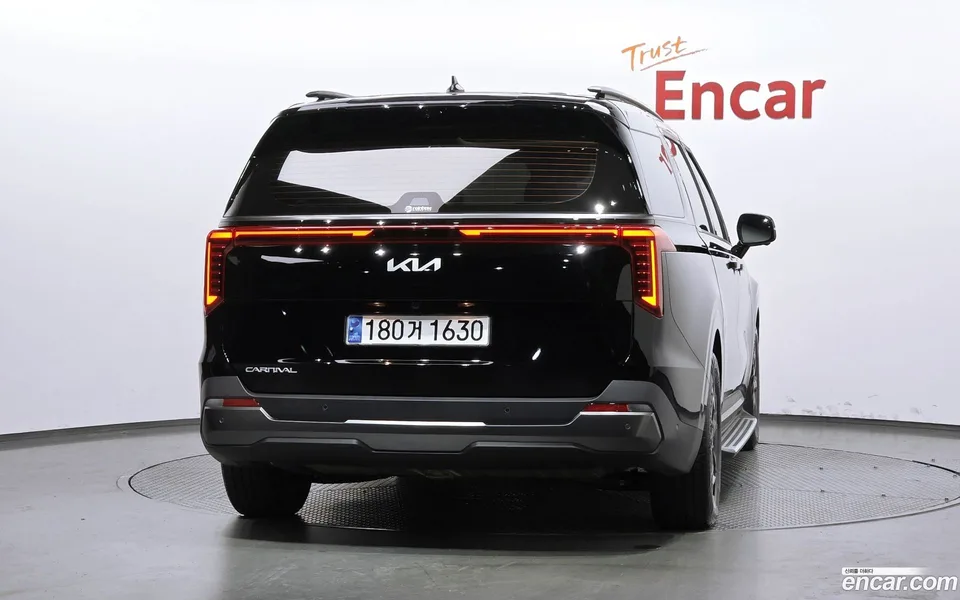 Kia Carnival 9 2024 — thumbnail 4