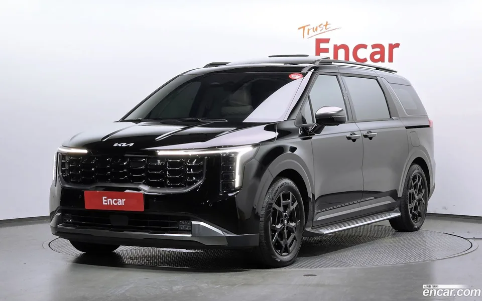 Kia Carnival 9 2024 — photo 1, buy with delivery to Moscow