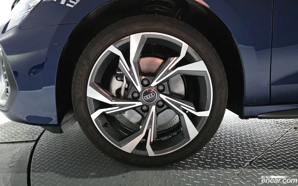 Audi A3 (8Y) 40 TFSI 2025 — thumbnail 2