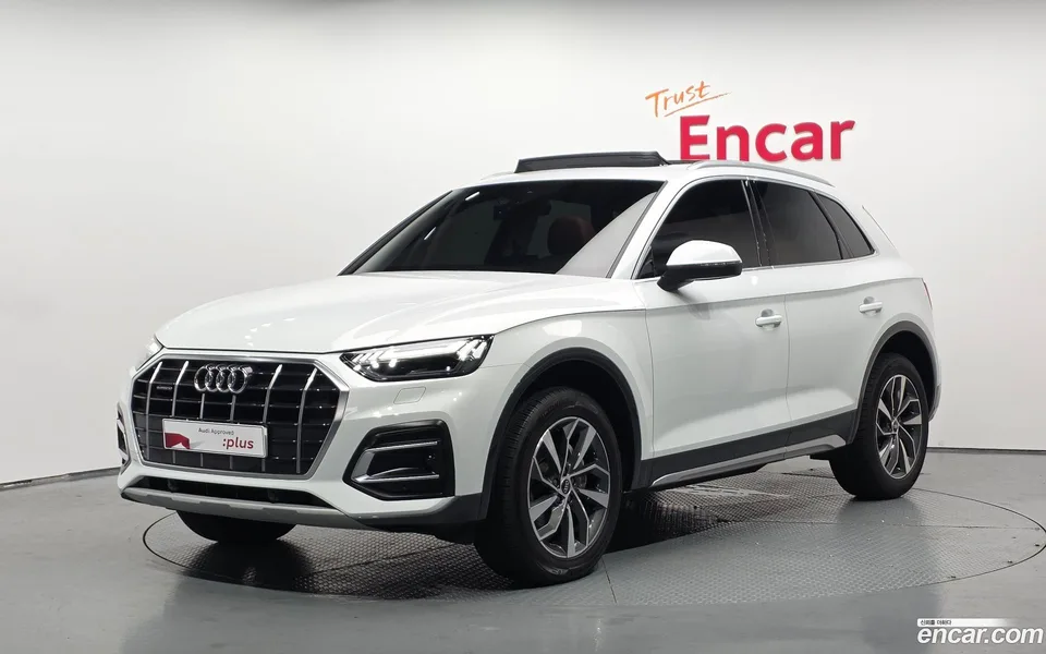 Audi Q5 40 TDI 2023 — photo 1, buy with delivery to Moscow