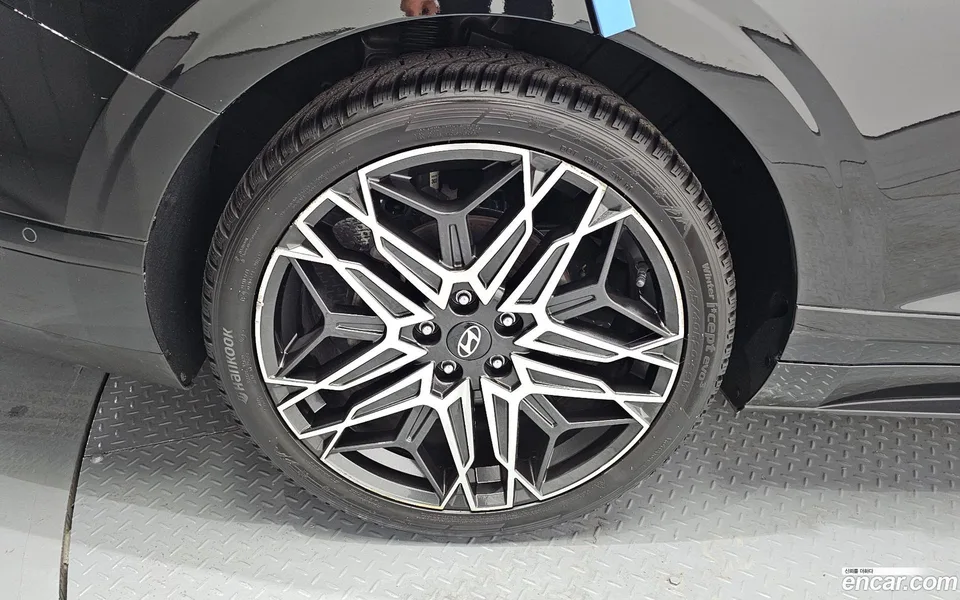Hyundai Grandeur Hybrid 2023 — thumbnail 2