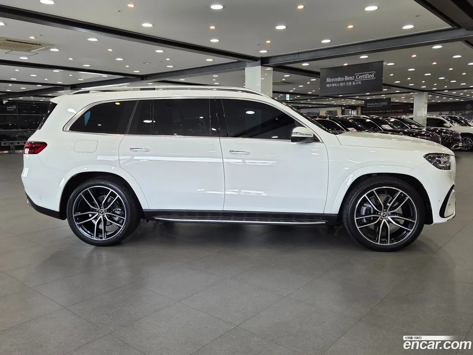 Mercedes-Benz GLS-Class GLS450 4MATIC 2025 — thumbnail 4