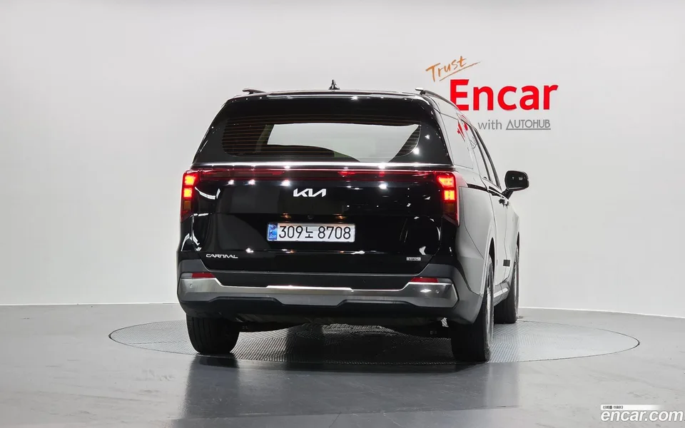 Kia Carnival HEV 9 2024 — thumbnail 4