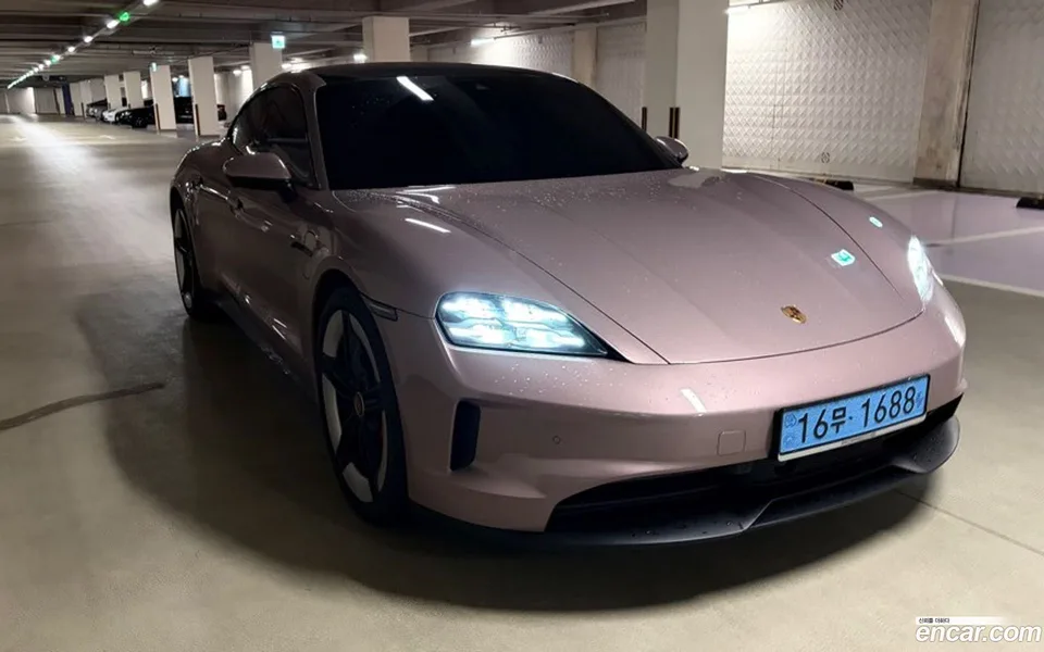 Porsche Taycan 4S 2025 — thumbnail 3