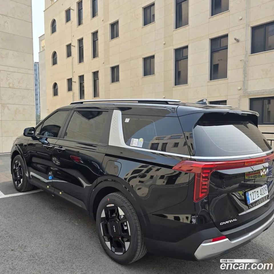 Kia Carnival HEV 9 2026 — thumbnail 2